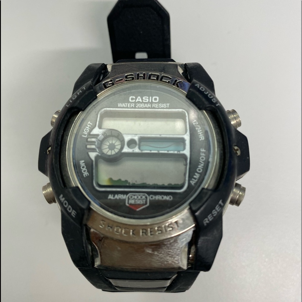 G-Shock mens watch silver/black